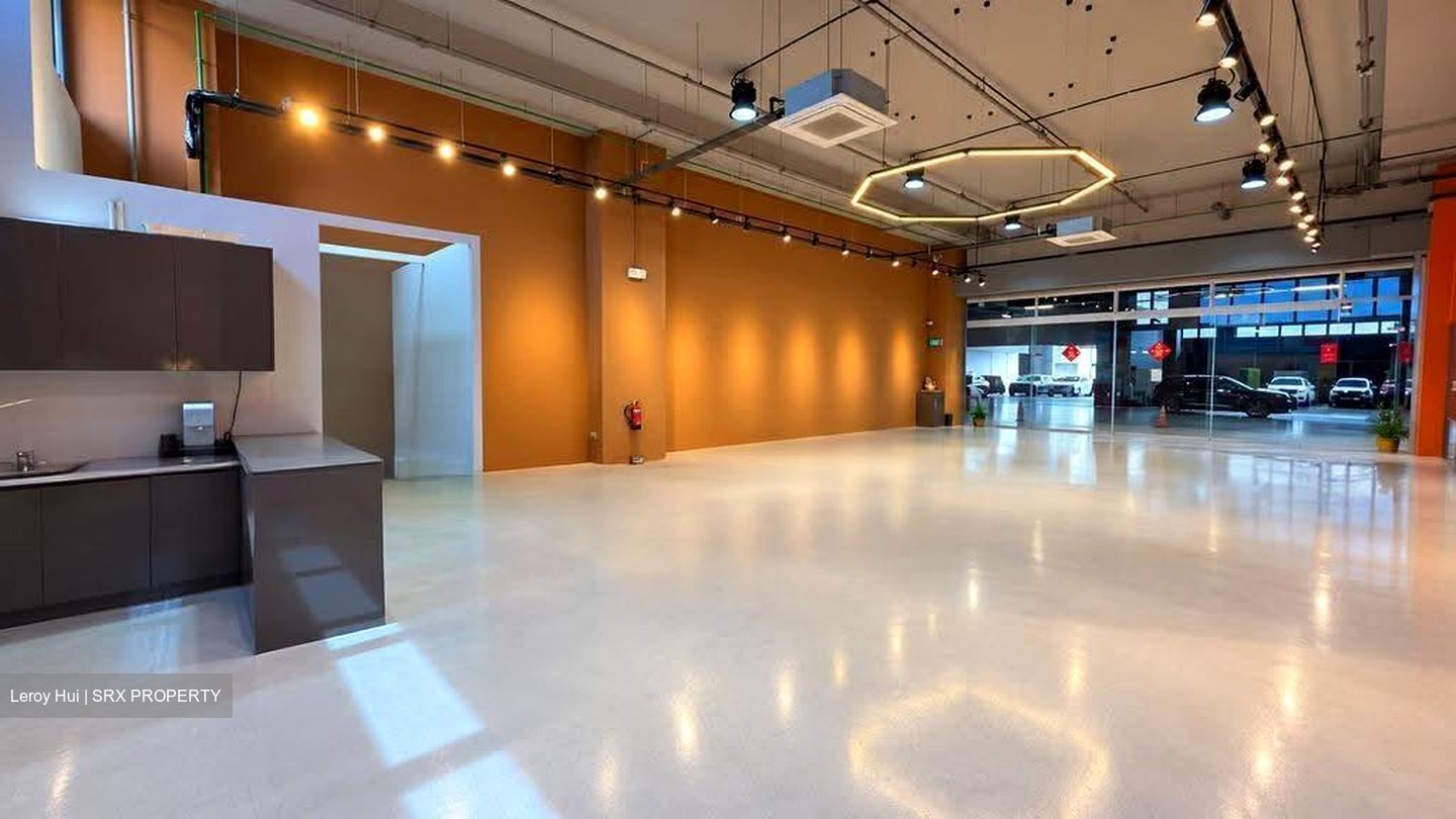 Carros Centre (D25), Factory #634989771